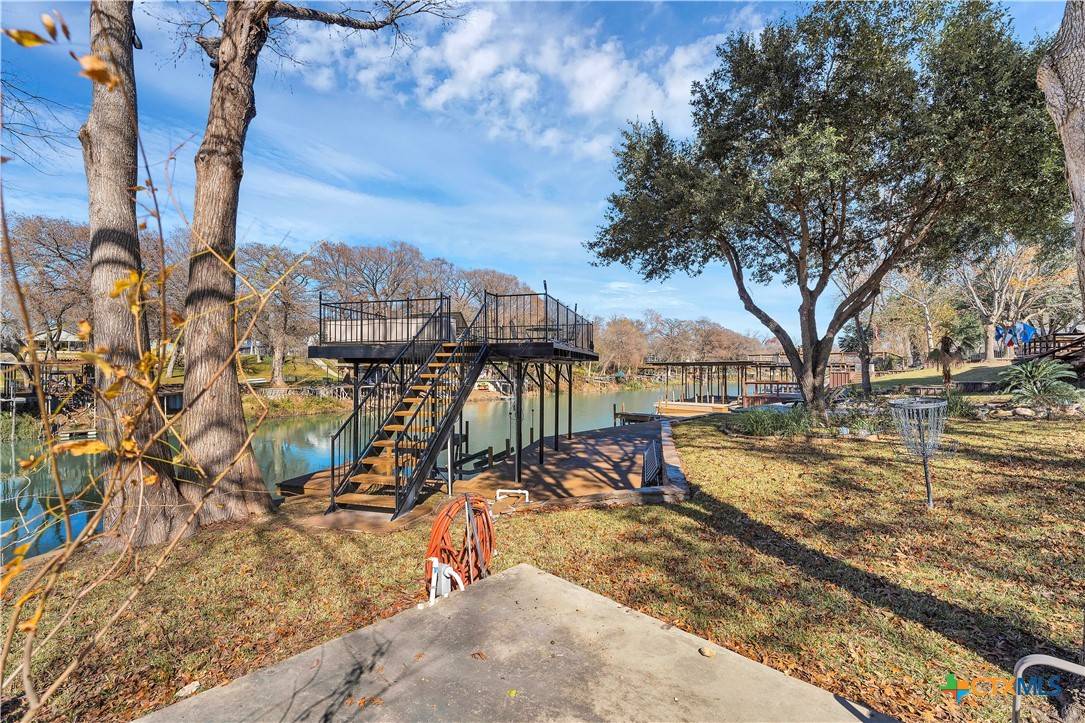 Mcqueeney, TX 78123,514 Woodlake DR