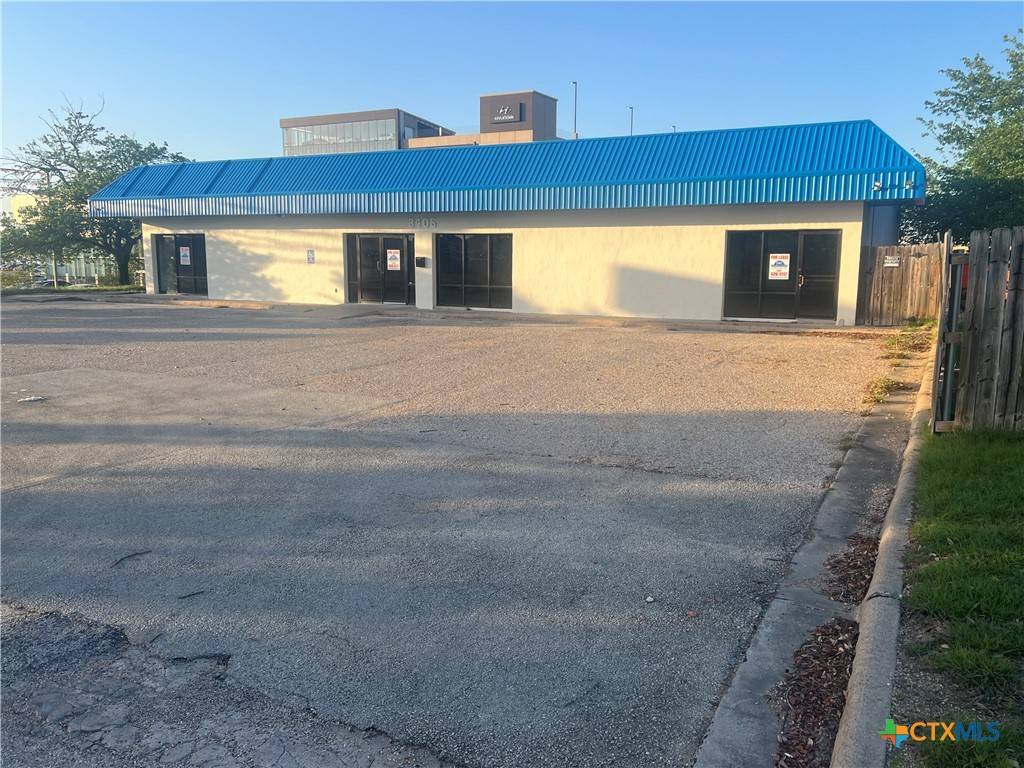 Killeen, TX 76543,3405 E Central Texas EXPY #100, 200, 300