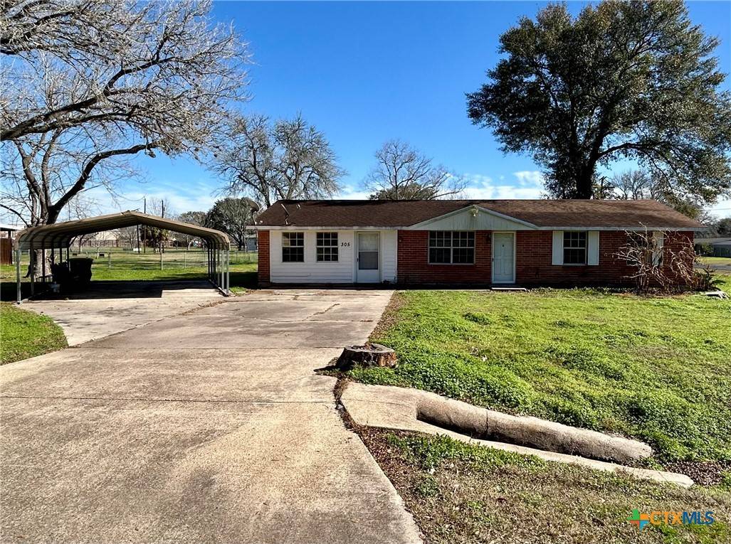 Victoria, TX 77904,305 Larkspur ST