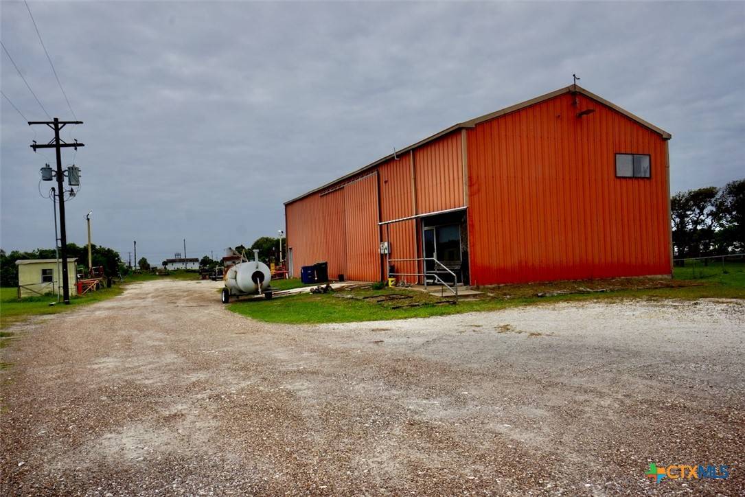 Port O'connor, TX 77982,2335 W Adams ST