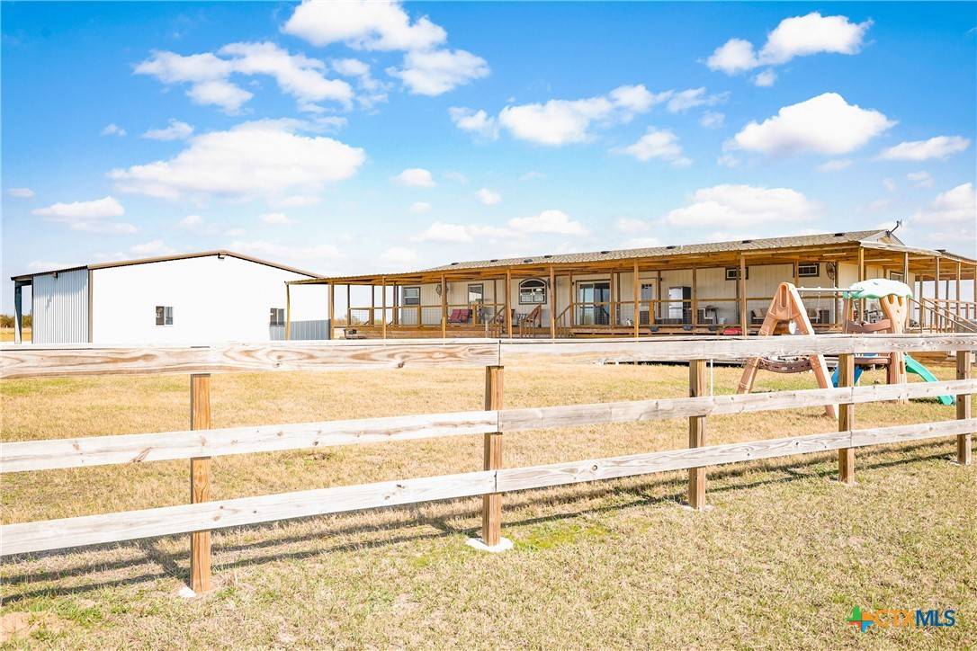 Victoria, TX 77904,193 Shady Hollow RD