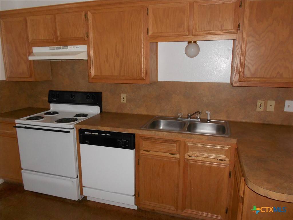 Lampasas, TX 76550,1001 Hackberry