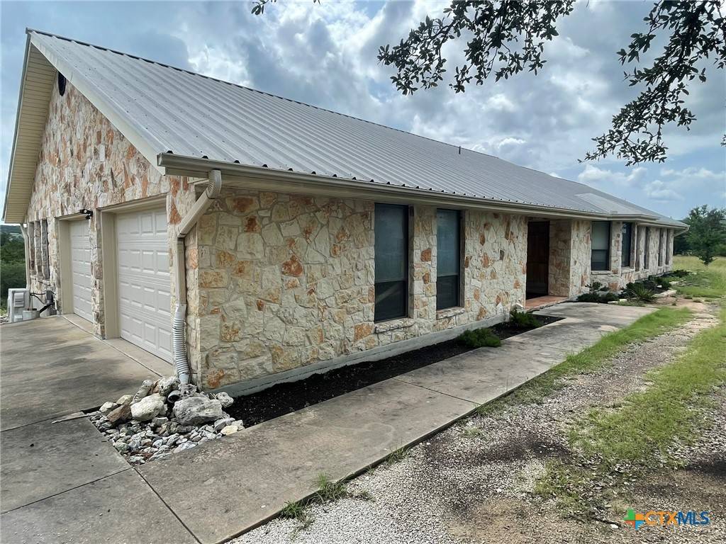 Marble Falls, TX 78654,817 Mountain Creek RD