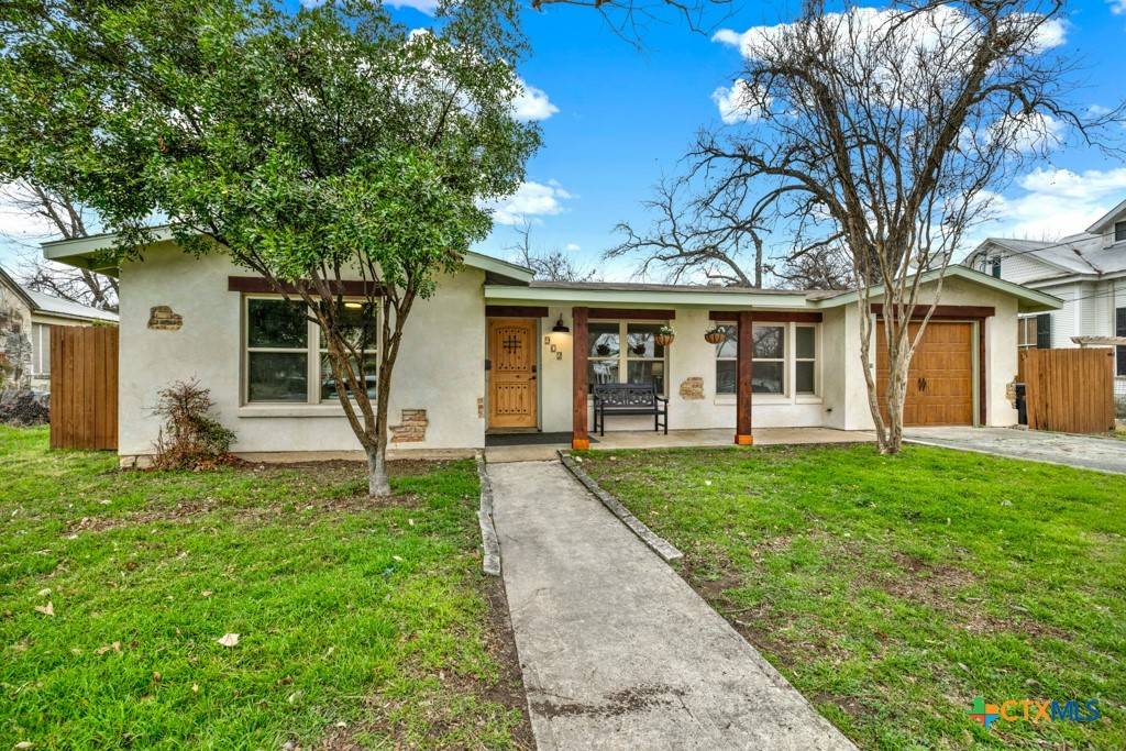 New Braunfels, TX 78130,902 W Mill ST