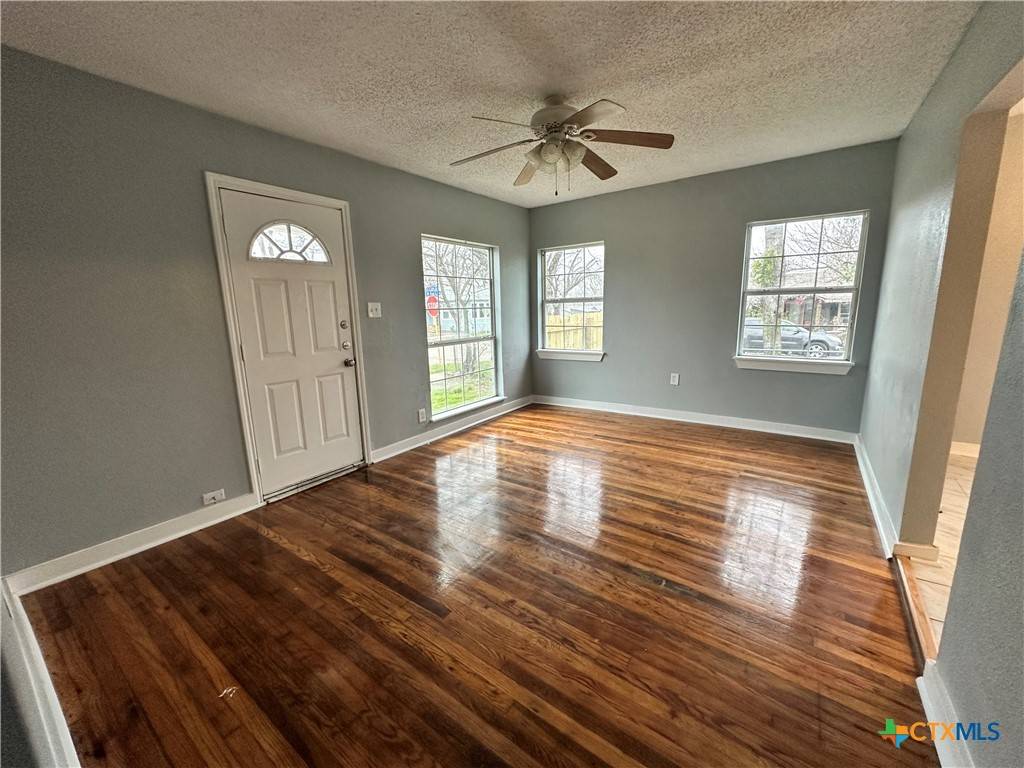 Temple, TX 76504,1818 W Avenue L