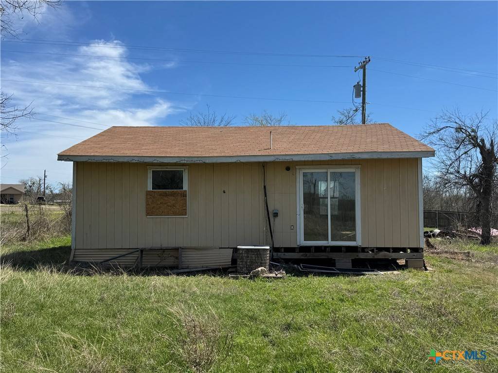 Lott, TX 76656,103 Cypress ST