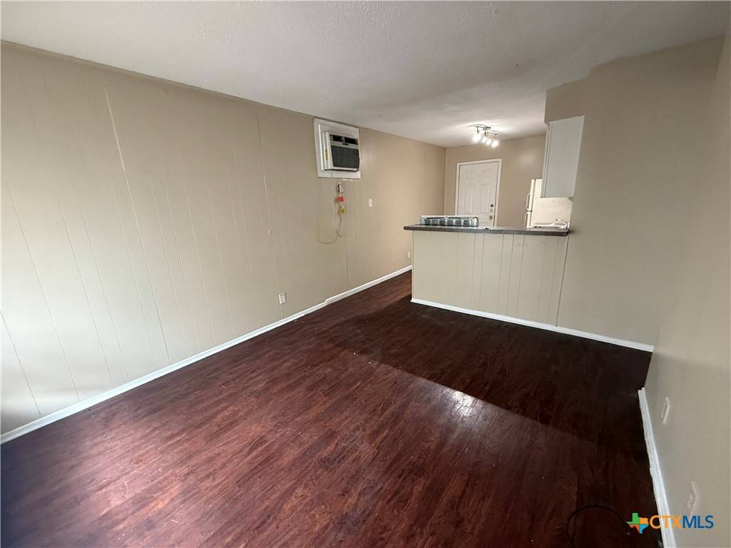 San Marcos, TX 78666,1243 N Lbj DR #b