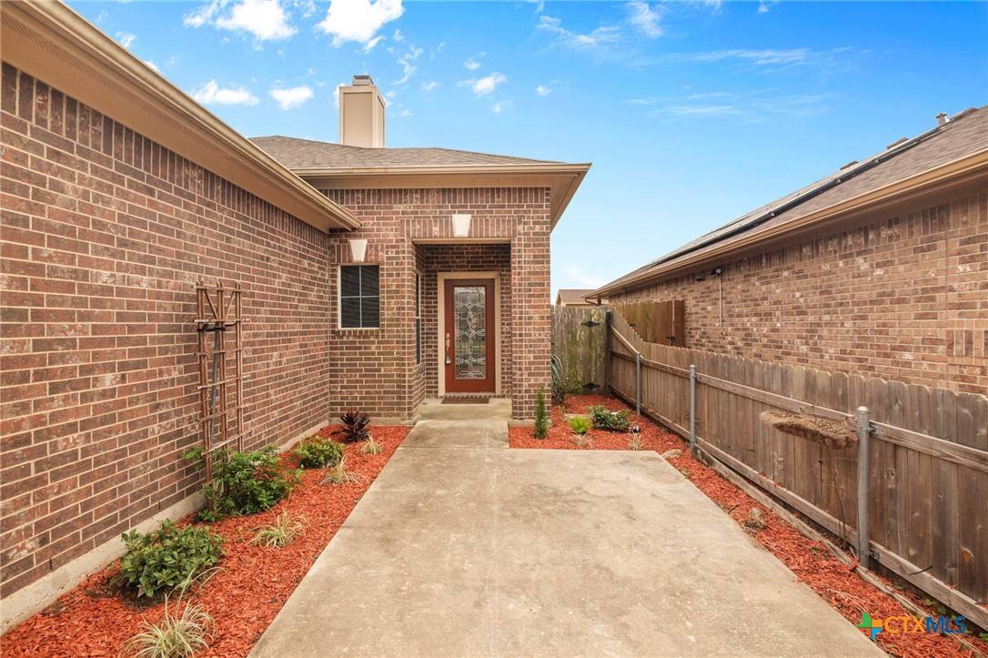 Victoria, TX 77901,315 Silverado TRL