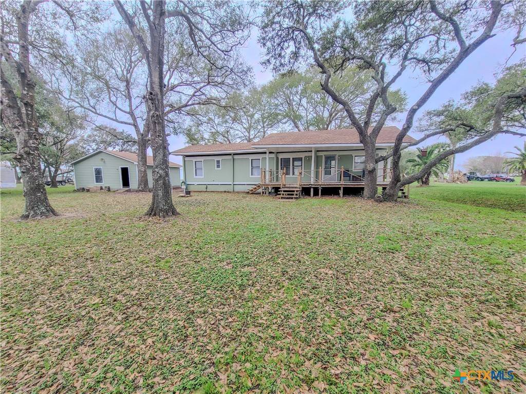 Palacios, TX 77465,347 Swallow DR