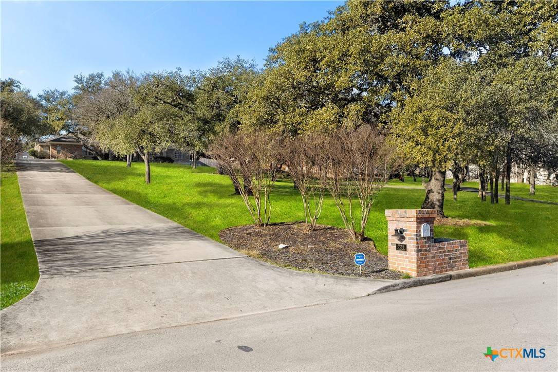 San Marcos, TX 78666,725 Willow Ridge DR