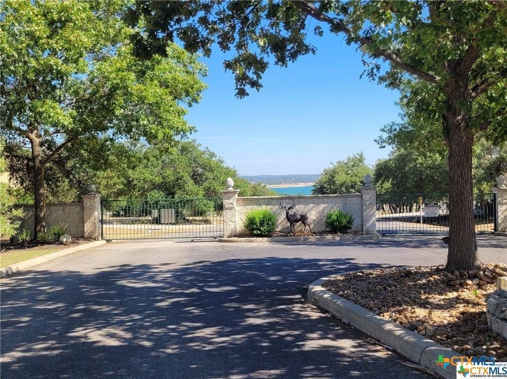 Canyon Lake, TX 78133,344 Scarlet CT