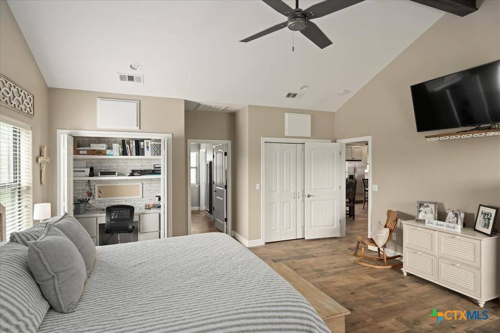 Elgin, TX 78621,146 The Oaks BLVD