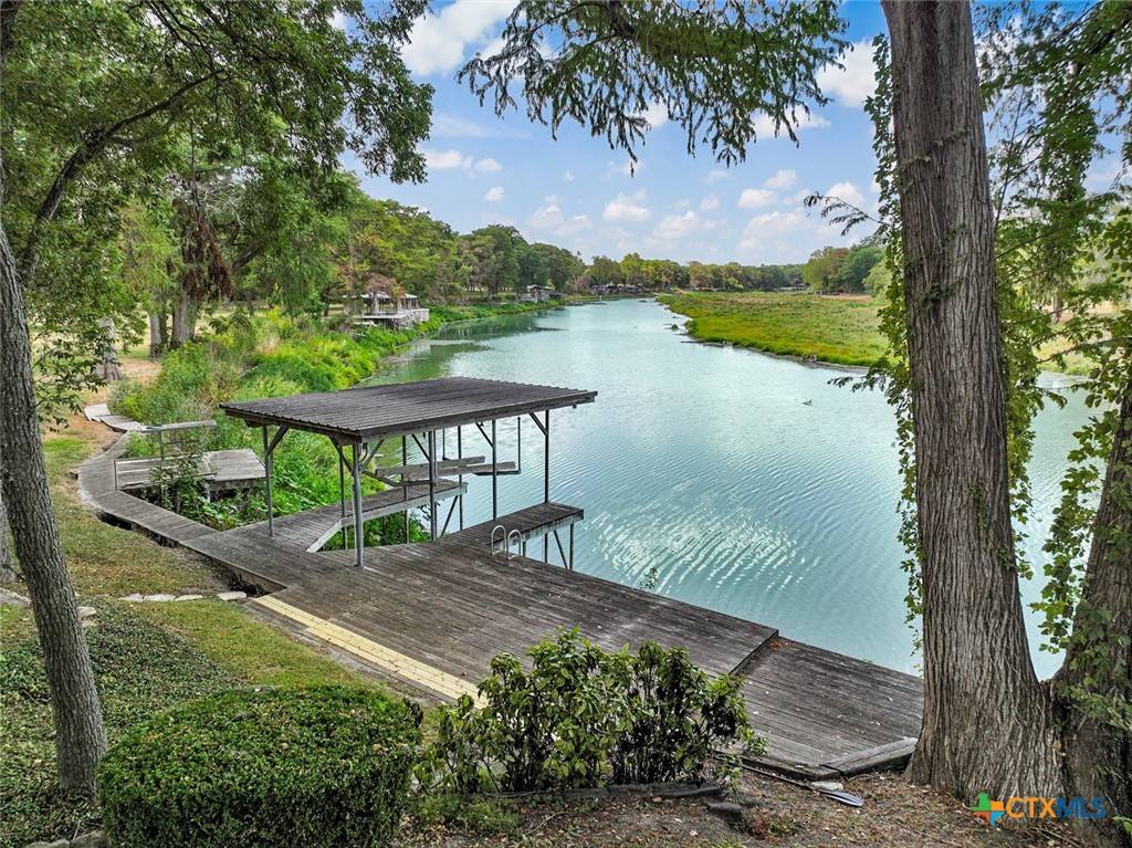 Seguin, TX 78155,1196 Loch LN