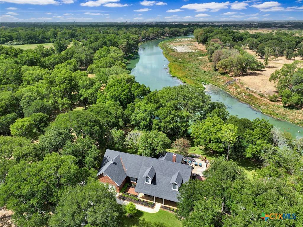 Seguin, TX 78155,1196 Loch LN