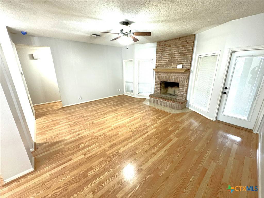 Victoria, TX 77904,617 Dunbar DR