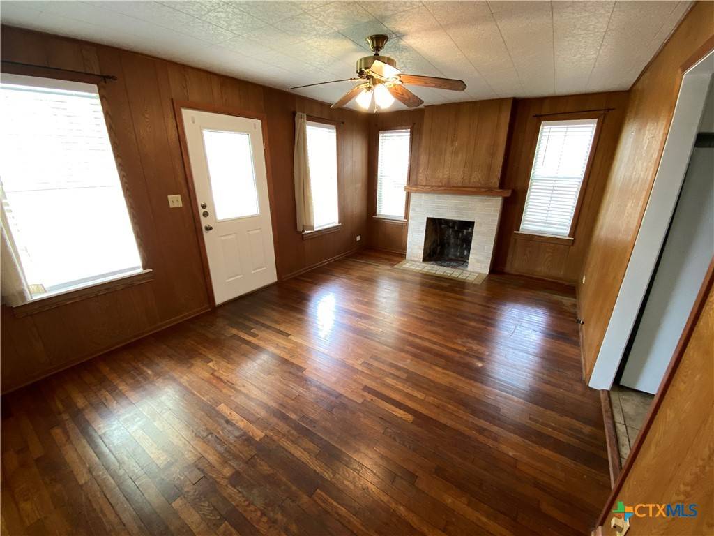 New Braunfels, TX 78130,1030 Cole AVE