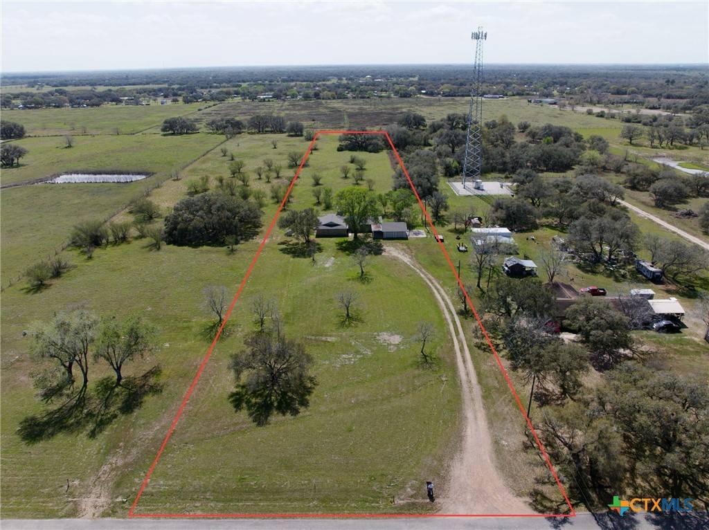 Inez, TX 77968,2631 Benbow RD