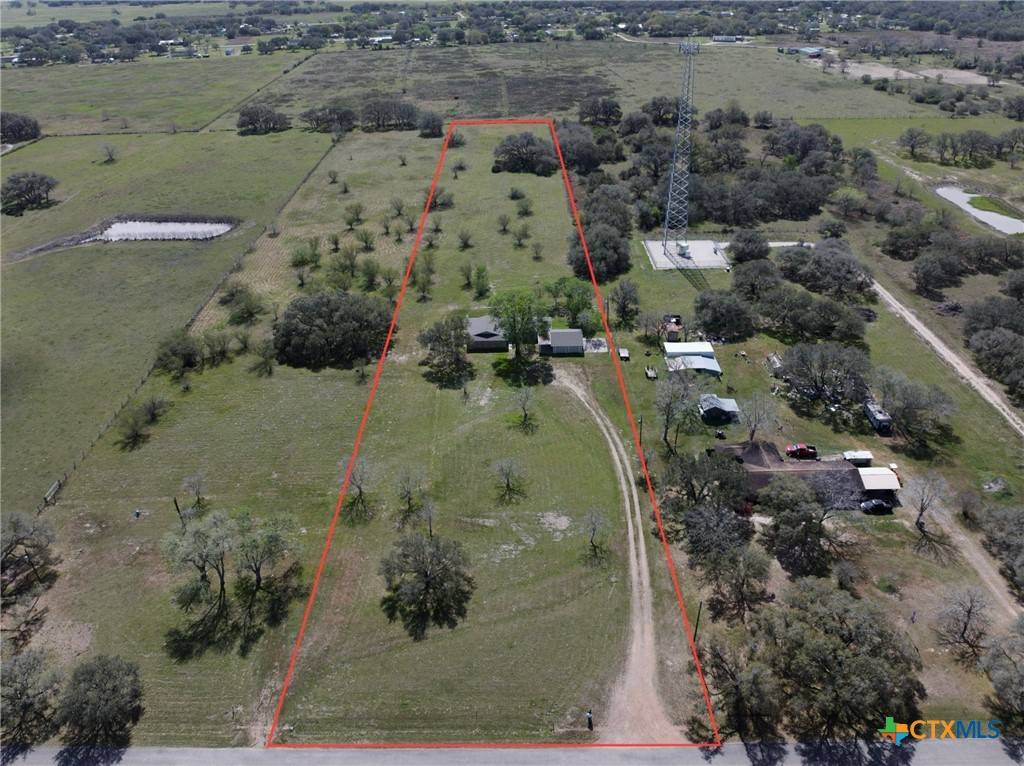Inez, TX 77968,2631 Benbow RD