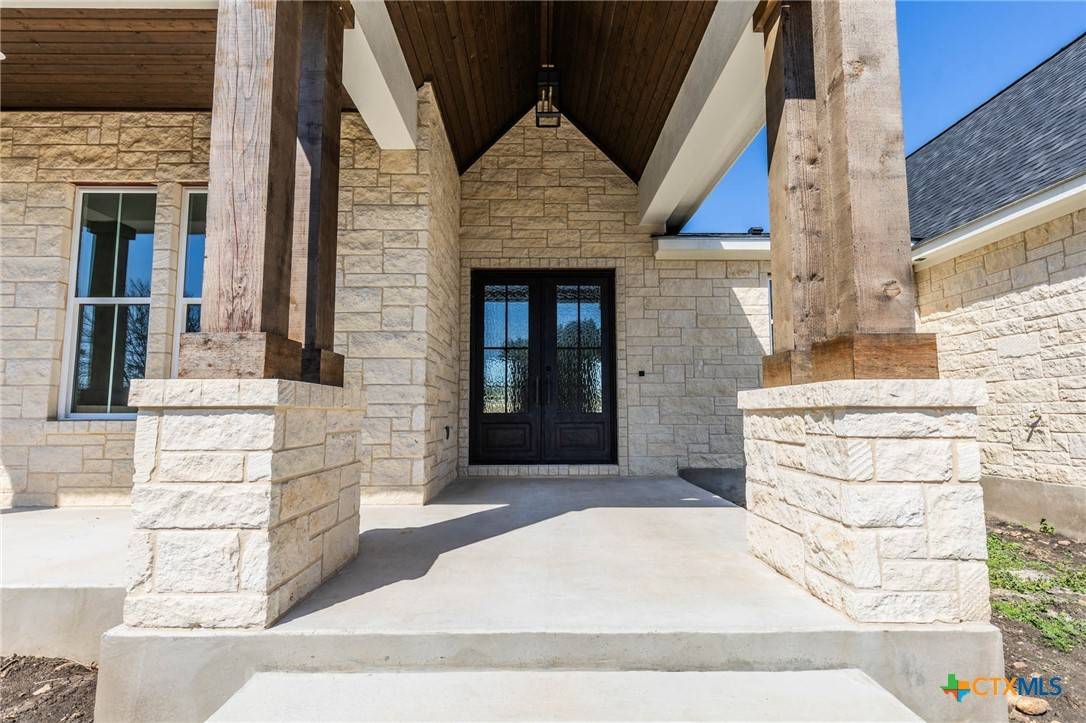 Seguin, TX 78155,110 Lake Village RD