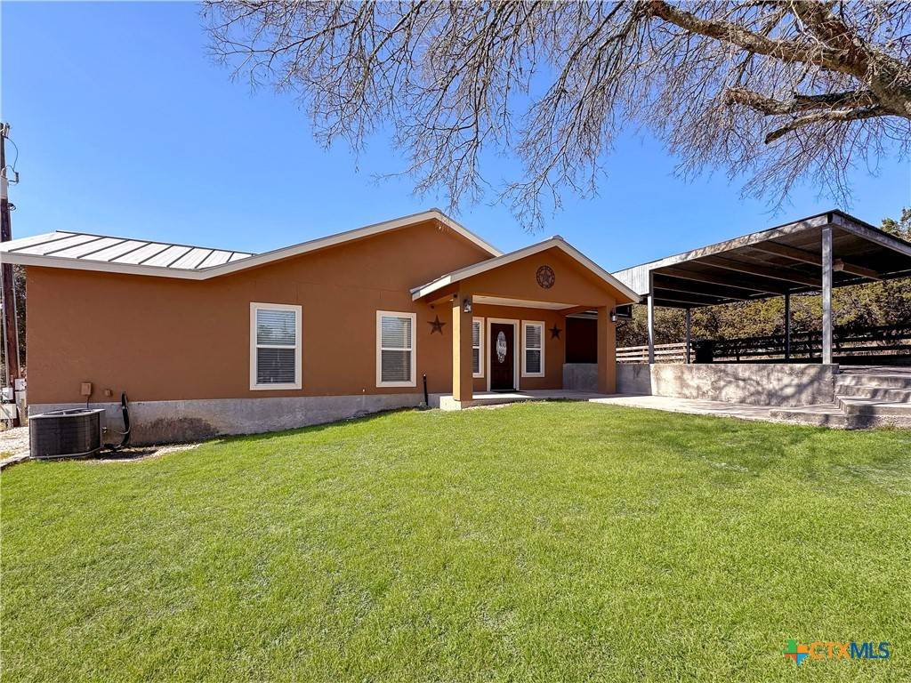 Spring Branch, TX 78070,497 Farhills DR