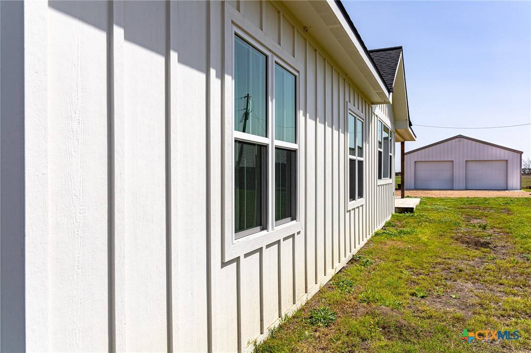 Yoakum, TX 77995,2168 County Road 320