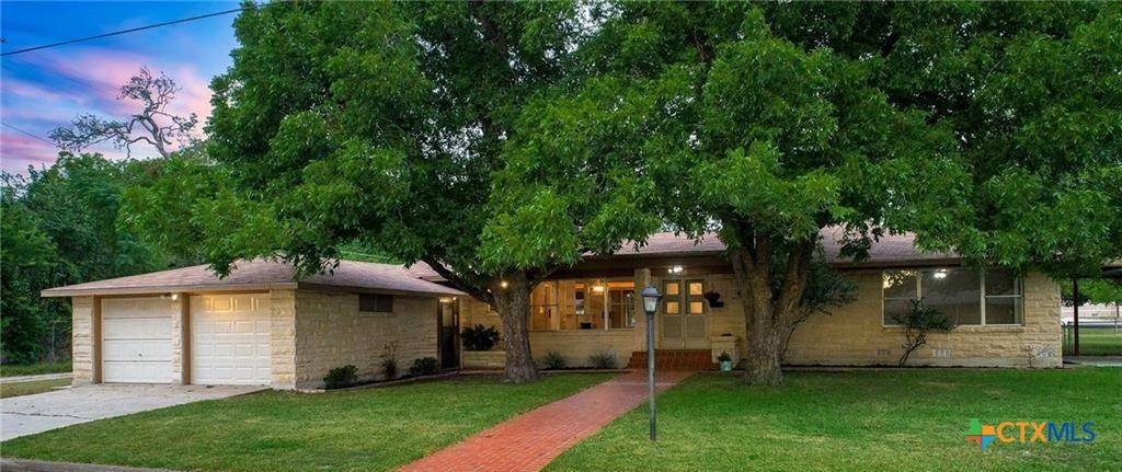 Luling, TX 78648,215 S Mulberry AVE
