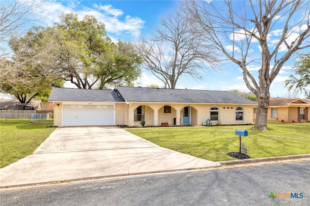 Seguin, TX 78155,1629 Driftwood DR