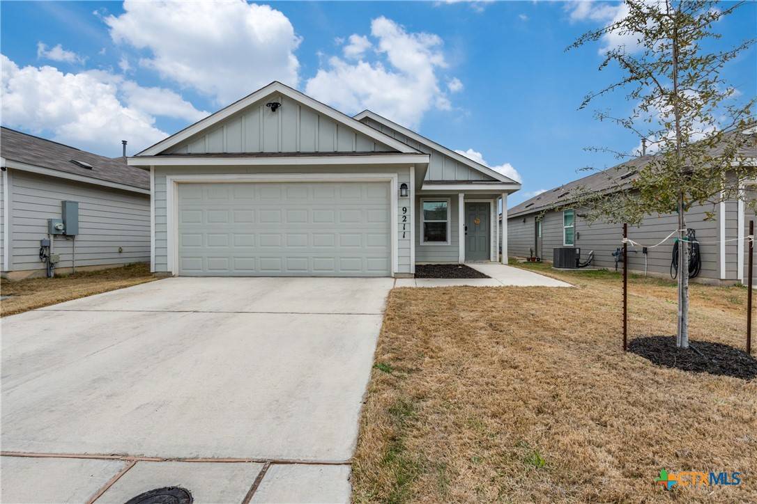 Seguin, TX 78155,9211 Navarro VIS