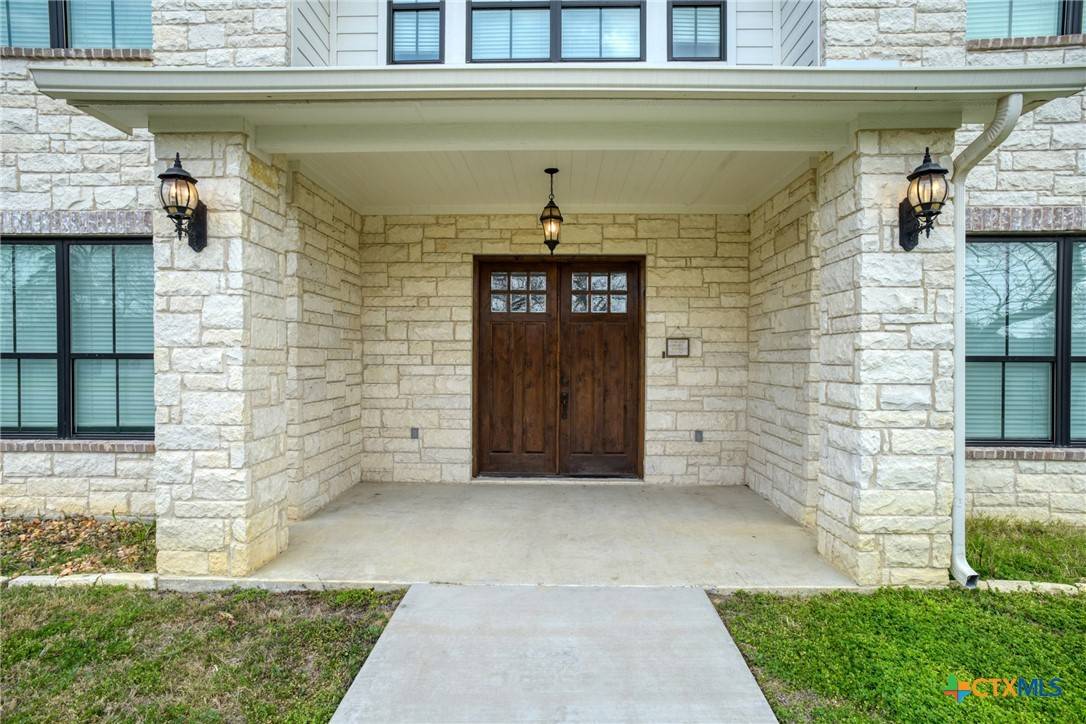 Shiner, TX 77984,1205 N Avenue G