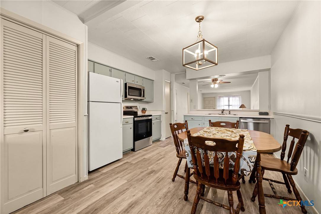 Seguin, TX 78155,1051 Country Club DR #30
