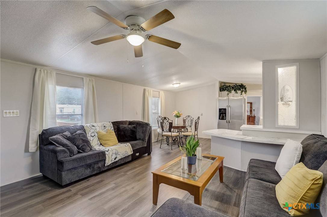 Marion, TX 78124,1132 Debbie DR