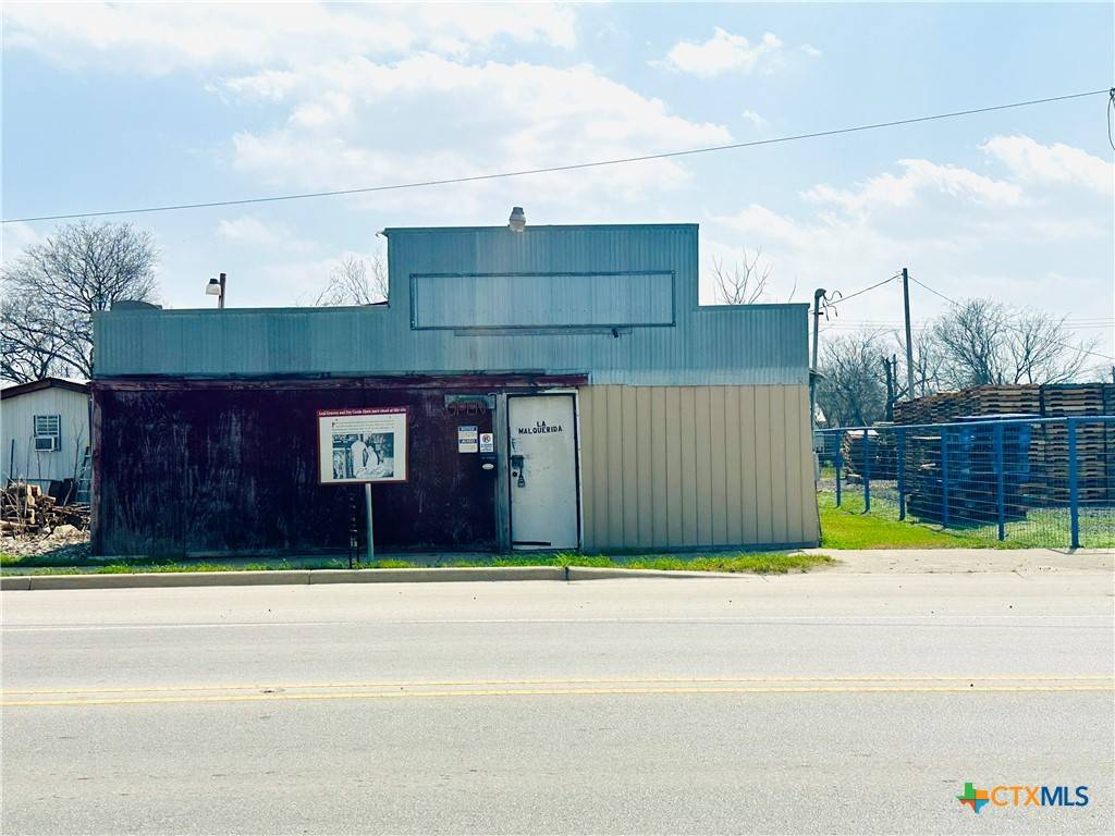 Nixon, TX 78140,307 W Central AVE