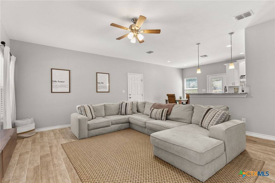 Fischer, TX 78623,595 Aspen