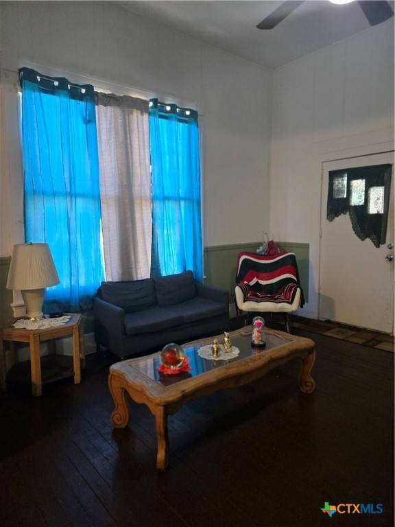 Yoakum, TX 77995,206 Dallas ST