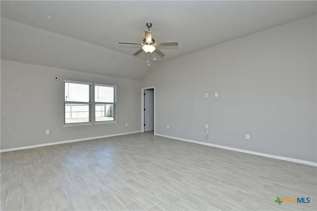Bastrop, TX 78602,132 Periwinkle LN