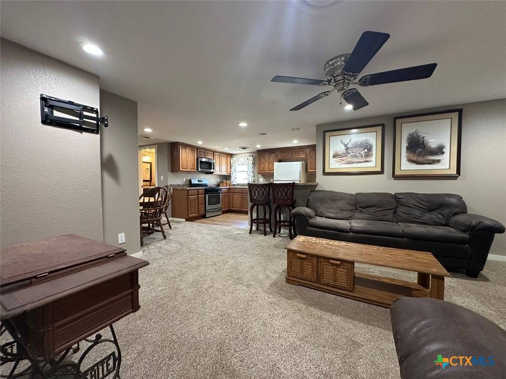 Seguin, TX 78155,502 N Cherry ST