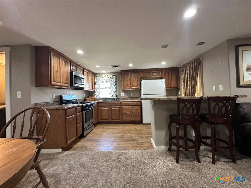 Seguin, TX 78155,502 N Cherry ST
