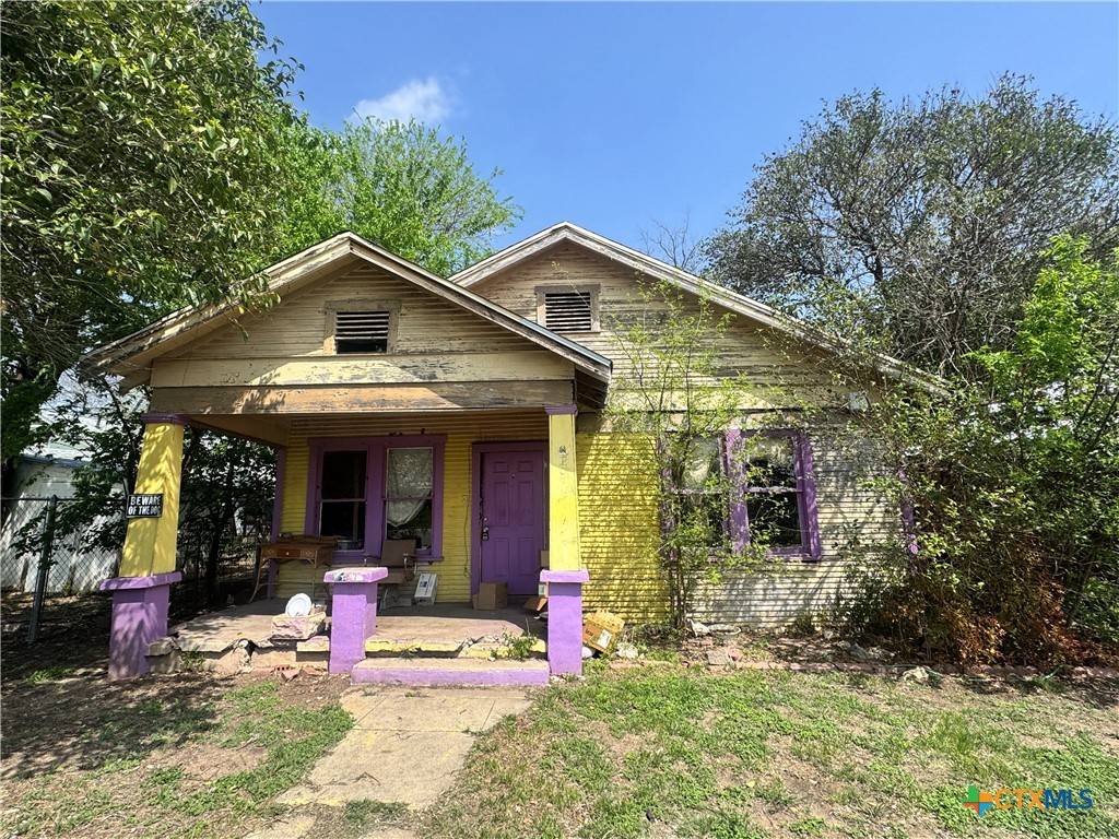 Lampasas, TX 76550,205 S. Chestnut