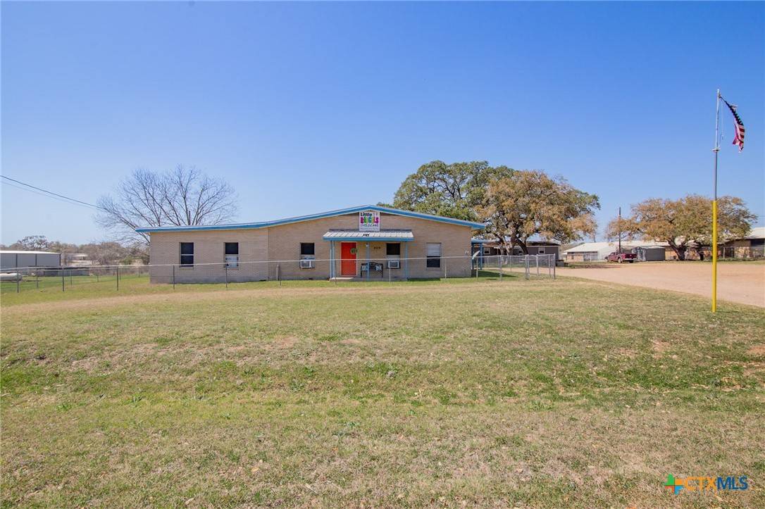 Goliad, TX 77963,229 N Fort ST