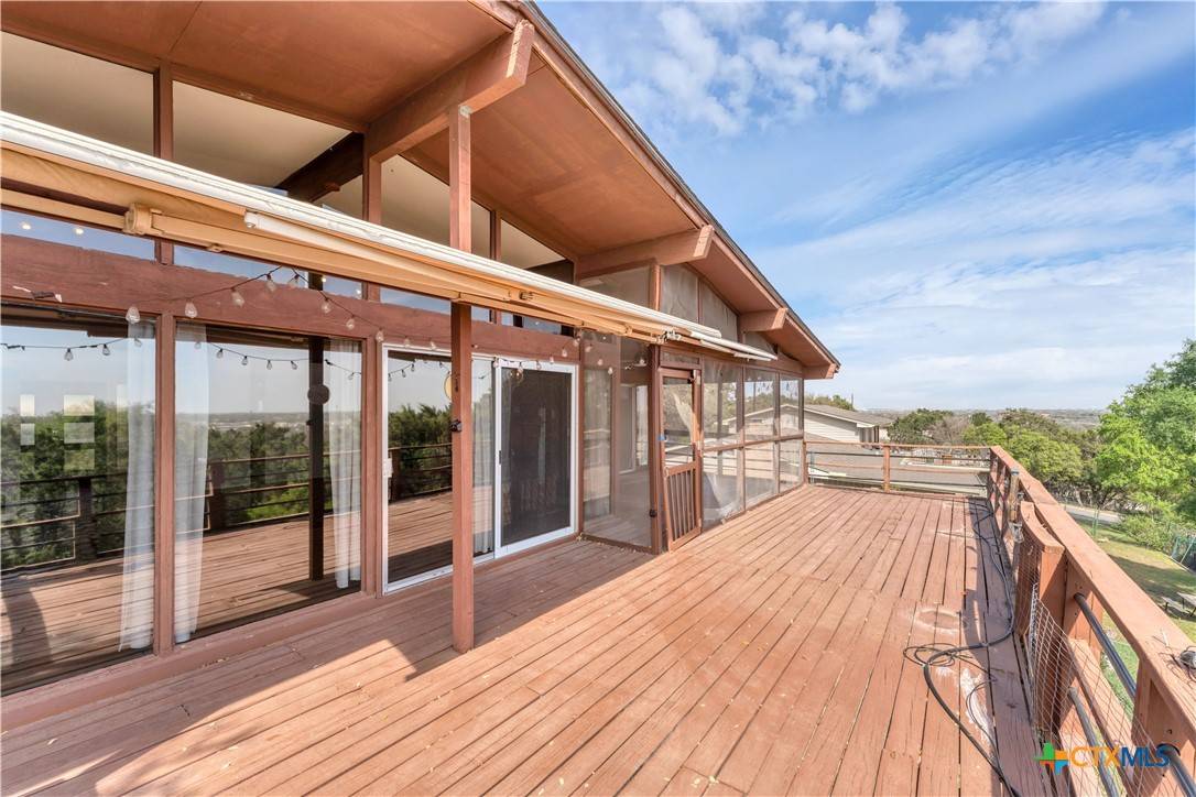 New Braunfels, TX 78130,667 Fredericksburg RD
