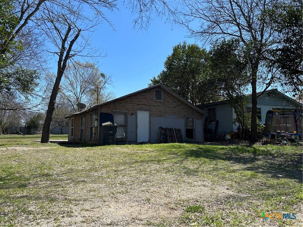 New Braunfels, TX 78130,1865 Lee ST