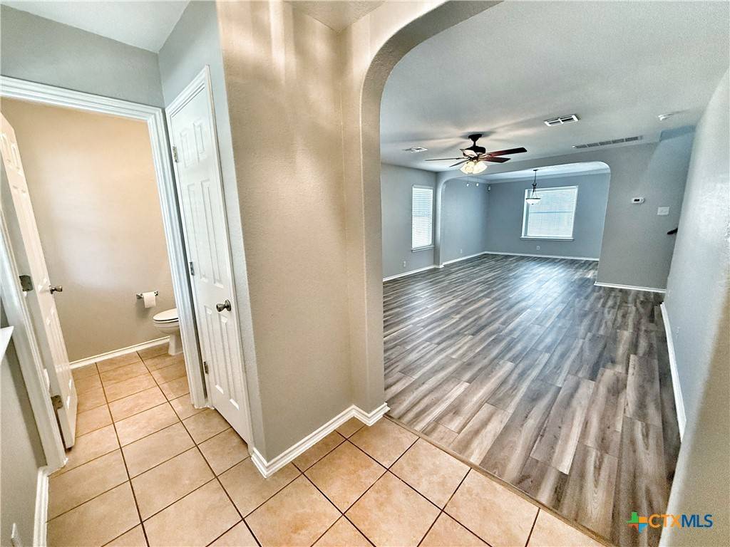New Braunfels, TX 78130,2137 Dorman DR