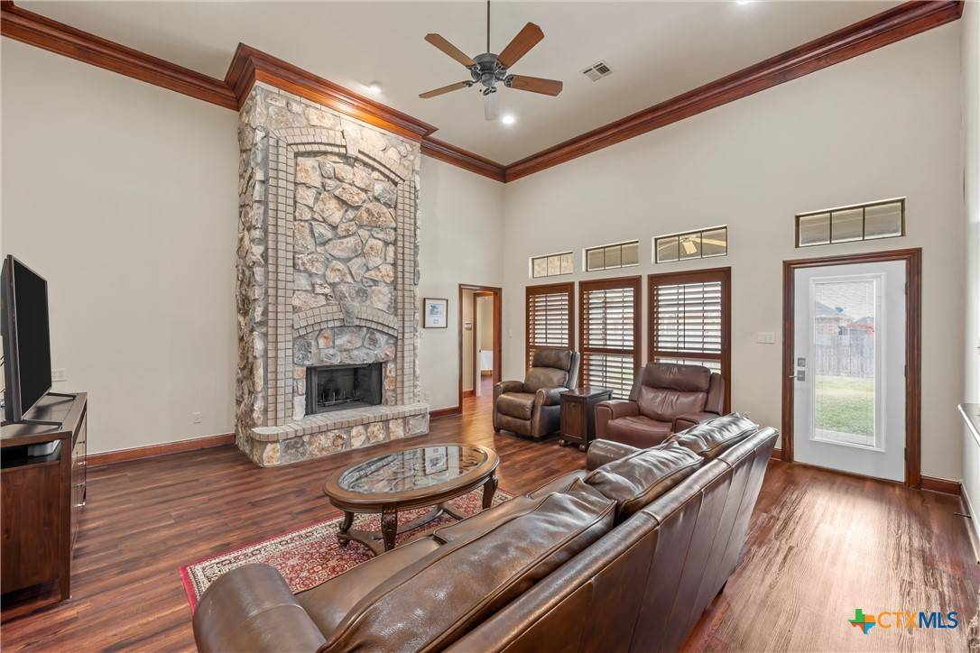 Mcgregor, TX 76657,302 Ranchgate TRL