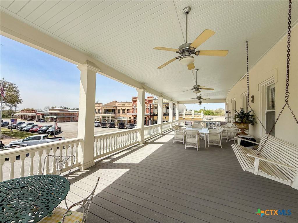 Goliad, TX 77963,102-110 N Courthouse SQ