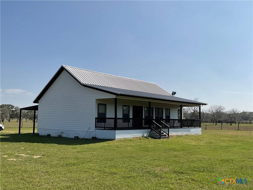 Yoakum, TX 77995,958 Fm 318