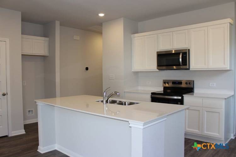 San Marcos, TX 78666,1128 Wild Leaf