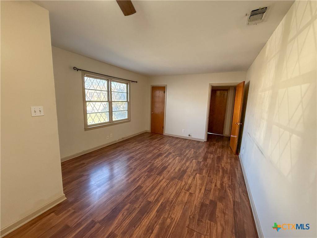 Burnet, TX 78611,504 N Wood ST