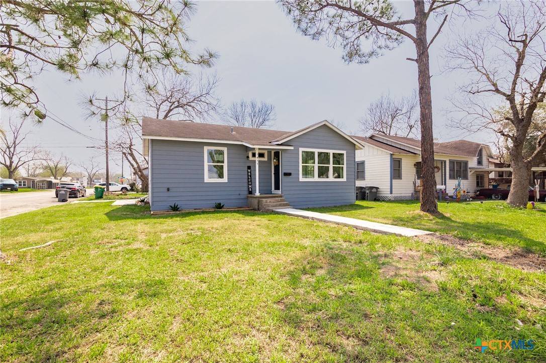 Victoria, TX 77901,1411 E Anaqua AVE