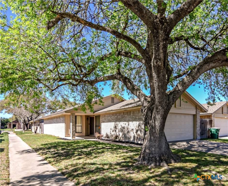 Victoria, TX 77901,212 Planters DR