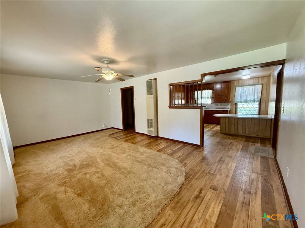 Lolita, TX 77971,92 Live Oak ST